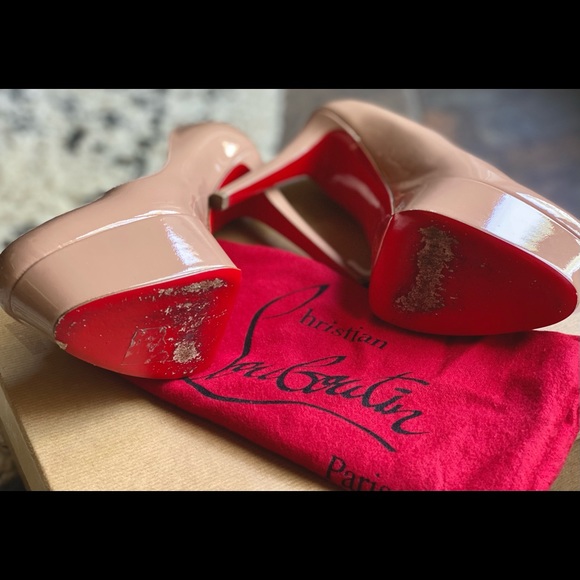 CHRISTIAN LOUBOUTIN Nude Patent Leather Bianca Pumps 7.5 8 Platform Heels - Picture 7 of 8